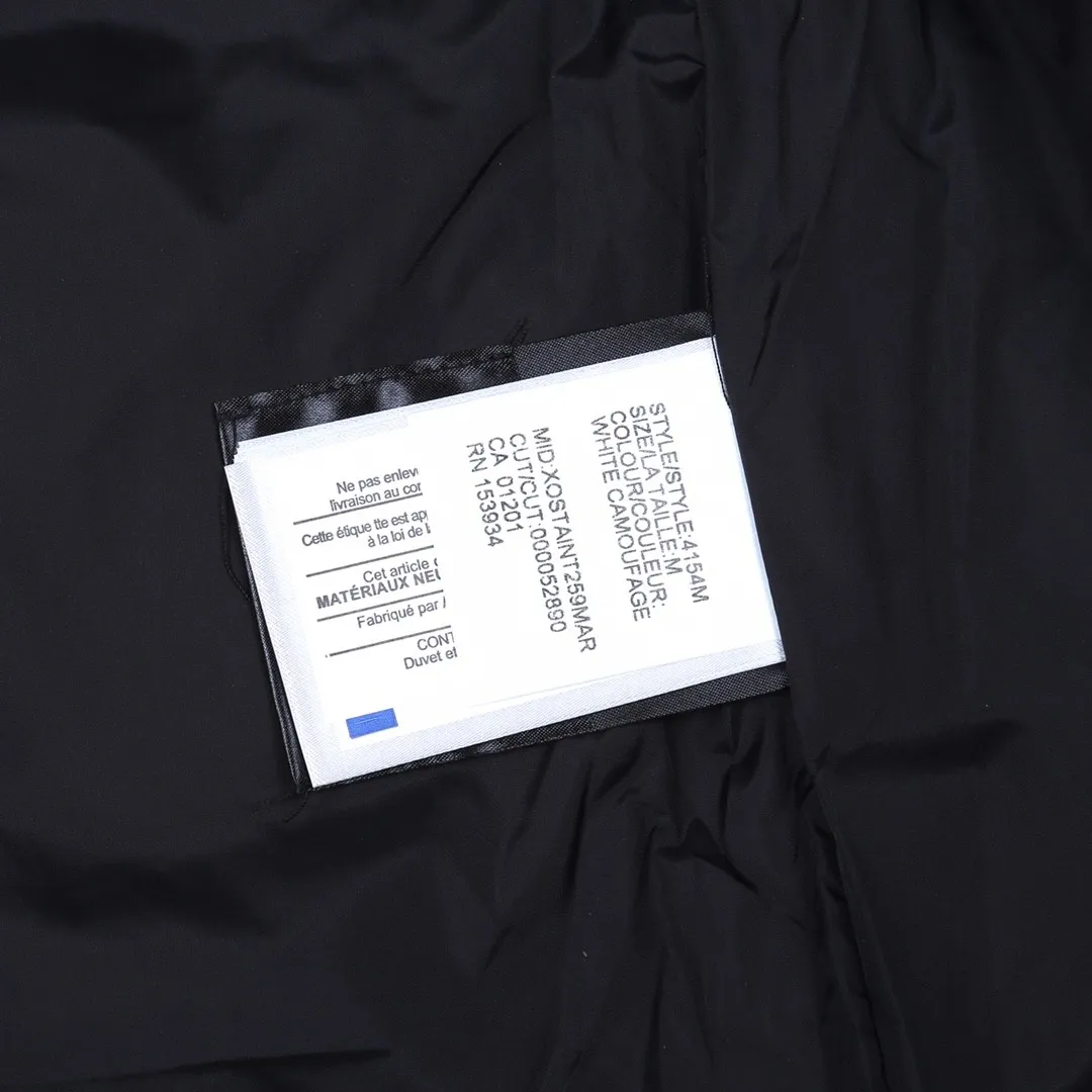 P320 Canada Goose Canada Goose #Freestyle Crew 4154M men's and women's vest down# ➖ Genuine synchronous anti-counterfeiting chip sensor! ➖ Imported Behringer embroidery machine to customize 10,000-needle embroidery logo! ➖ Imported 21-count polyester-cotton blended original fabric, using Feather-Light 10D waterproof coating fabric, made of 84.5% polyester fiber and 15.5% cotton, 100% the best feel in the entire network! ➖ The genuine official website uses the national standard 80 white duck down, and will never be misled by false claims such as 90 down or goose down! ➖ 100% nylon nylon lining with double double-layer sealing design to prevent velvet from running away. Top-grade polar fleece is used in the collar and pockets to keep warm and comfortable! ➖ Yoshida YKK provides original custom-made electroplated sliders. YKK two-way lockable zippers are tight and smooth and will not peel off paint! ➖ 3M composite original Velcro is durable, and all accessories and hardware are disassembled and customized!  SIZE: XS S M L XL XXL [Attached: Size chart]